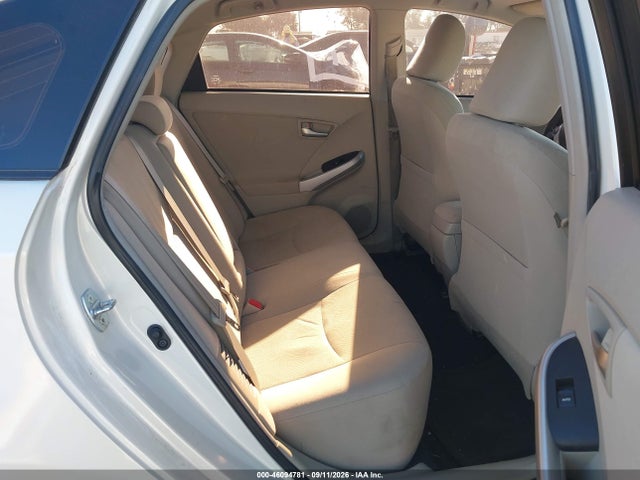 Toyota Prius Two 2015 JTDKN3DU7F0420100 Image 8