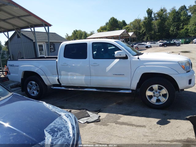 Продаж на аукціоні авто 2015 Toyota Tacoma Base V6, vin: 3TMMU4FNXFM077447, номер лоту: 46094850