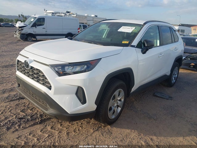 Toyota RAV4 LE 2020 2T3F1RFV1LC121040 Image 2