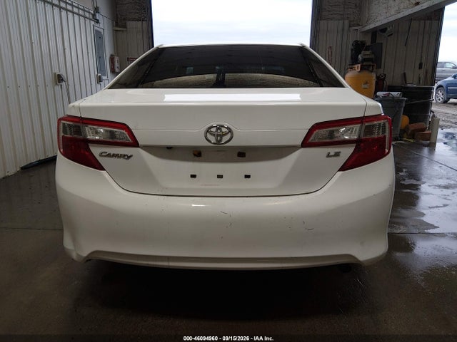 46094960 :رقم المزاد ، 4T1BF1FKXEU386024 vin ، 2014 Toyota Camry Le مزاد بيع