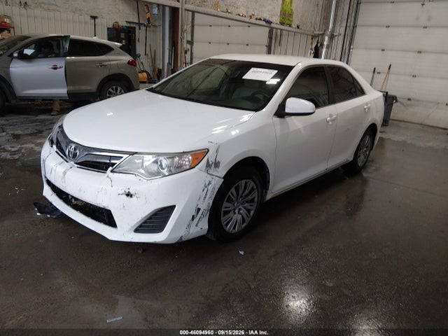 46094960 :رقم المزاد ، 4T1BF1FKXEU386024 vin ، 2014 Toyota Camry Le مزاد بيع