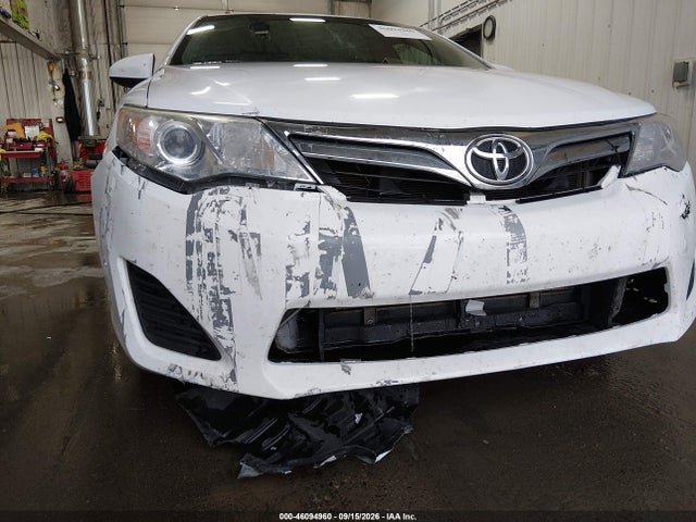 46094960 :رقم المزاد ، 4T1BF1FKXEU386024 vin ، 2014 Toyota Camry Le مزاد بيع