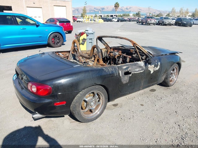 Продаж на аукціоні авто 2003 Mazda Mx-5 Miata Cloth/ls/se/shinsen, vin: JM1NB353X30301285, номер лоту: 46094978