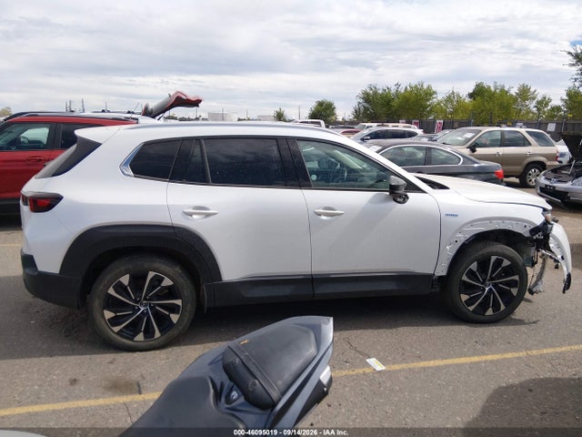 Продаж на аукціоні авто 2025 Mazda Cx-50 Hybrid Premium Plus Package, vin: 7MMVAAEW2SN130275, номер лоту: 46095019