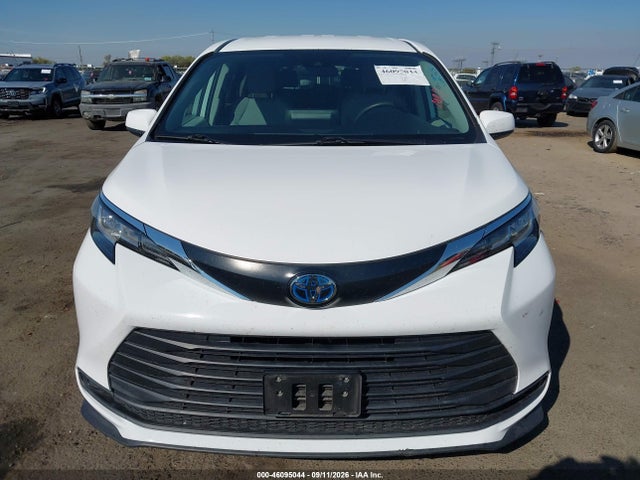 Toyota SIENNA LE 2022 5TDKRKEC3NS098166 Image 12