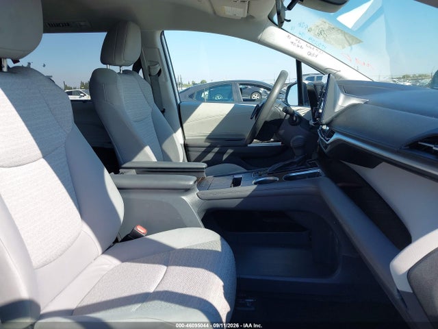 Toyota SIENNA LE 2022 5TDKRKEC3NS098166 Image 5