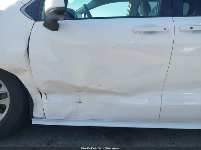 Toyota SIENNA LE 2022 5TDKRKEC3NS098166 Image 6