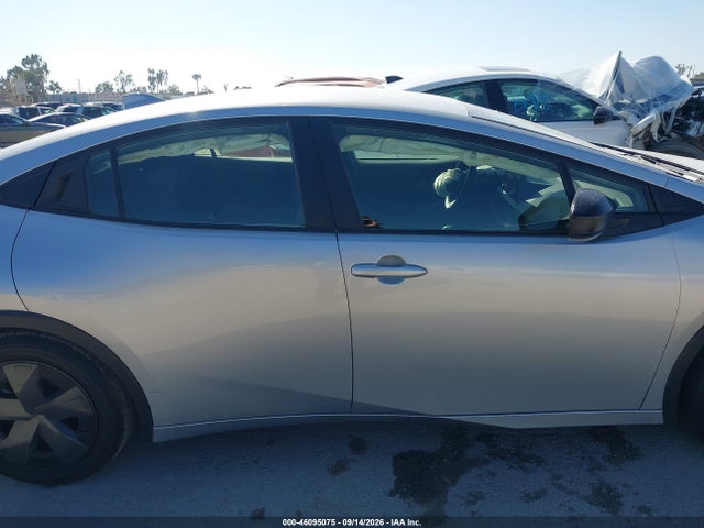 Toyota Prius Le 2023 JTDACAAU8P3002803 Image 12