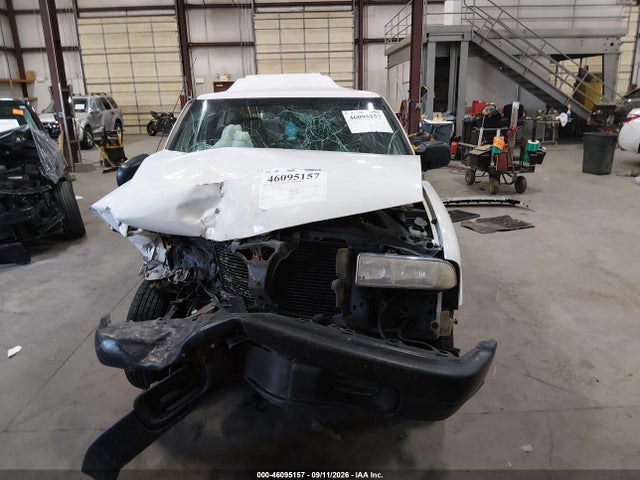 2000 Chevrolet S-10 მანქანა იყიდება აუქციონზე, vin: 1GCCS14W0Y8184607, აუქციონის ნომერი: 46095157