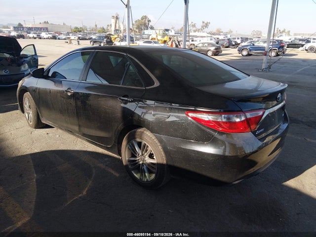 4T1BF1FK9GU242015 Toyota CAMRY SE