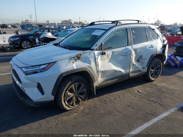 46095198 :رقم المزاد ، JTMB6RFV7ND533106 vin ، 2022 Toyota Rav4 Hybrid Xle Premium مزاد بيع