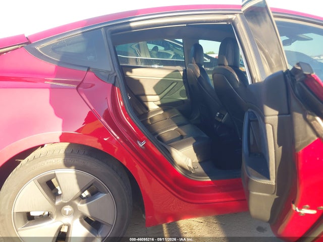 Tesla Model 3 Standard Range Plus Rear-wheel Drive 2021 5YJ3E1EA8MF009462 Image 8