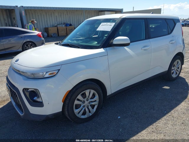 KIA SOUL LX 2020 KNDJ23AU0L7120037 Image 2