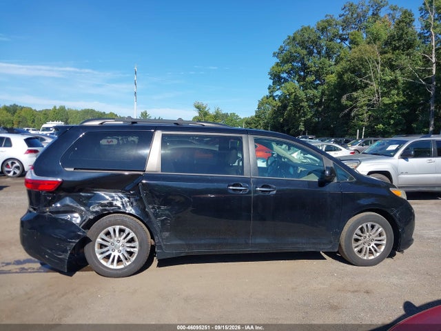 46095251 :رقم المزاد ، 5TDYK3DC7FS641753 vin ، 2015 Toyota Sienna Xle 8 Passenger مزاد بيع