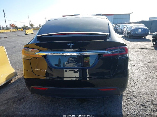 2017 Tesla Model X 100d/75d/90d მანქანა იყიდება აუქციონზე, vin: 5YJXCDE27HF049281, აუქციონის ნომერი: 46095293