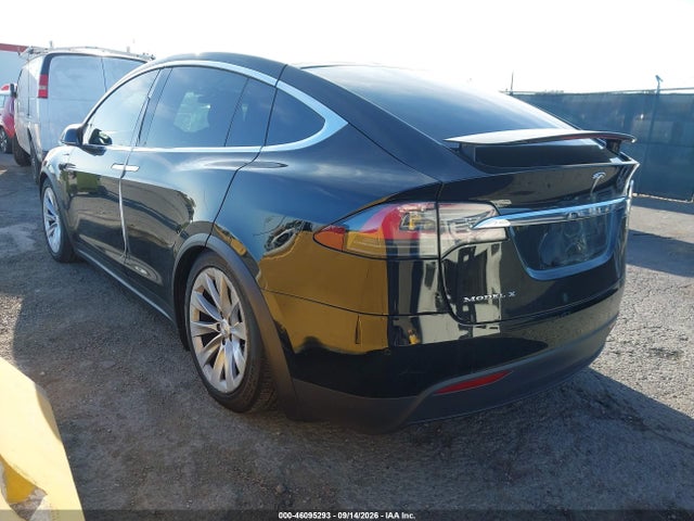 2017 Tesla Model X 100d/75d/90d მანქანა იყიდება აუქციონზე, vin: 5YJXCDE27HF049281, აუქციონის ნომერი: 46095293