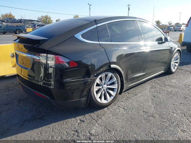 2017 Tesla Model X 100d/75d/90d მანქანა იყიდება აუქციონზე, vin: 5YJXCDE27HF049281, აუქციონის ნომერი: 46095293