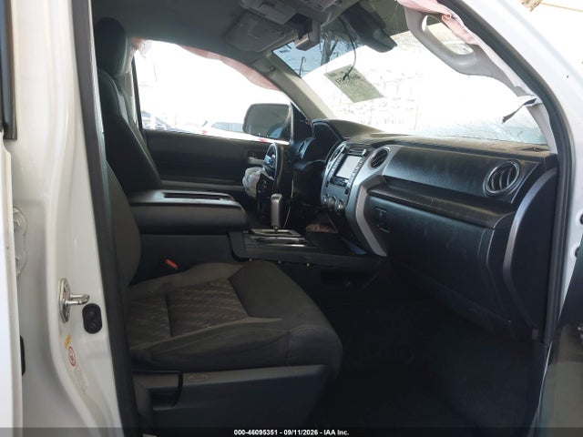 2018 Toyota Tundra Sr5 5.7l V8 მანქანა იყიდება აუქციონზე, vin: 5TFEY5F16JX235796, აუქციონის ნომერი: 46095351
