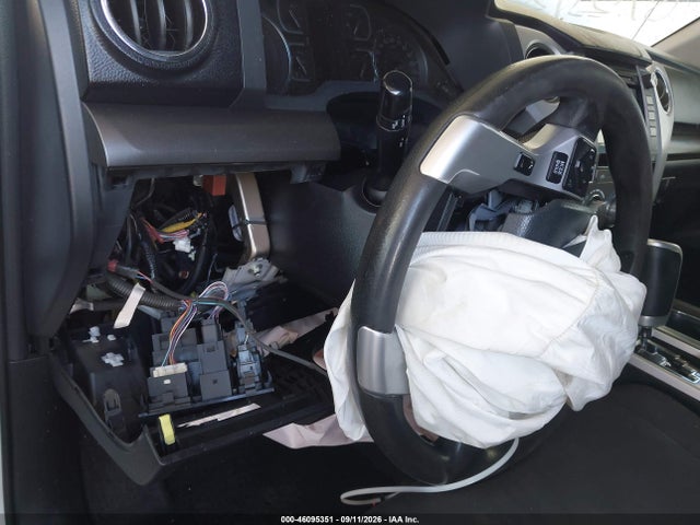 2018 Toyota Tundra Sr5 5.7l V8 მანქანა იყიდება აუქციონზე, vin: 5TFEY5F16JX235796, აუქციონის ნომერი: 46095351