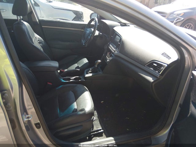 46095372 :رقم المزاد ، 5NPD84LFXHH029943 vin ، 2017 Hyundai Elantra Limited مزاد بيع