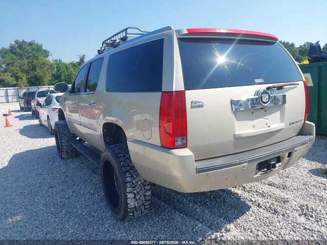 46095377 :رقم المزاد ، 1GYFK66838R171282 vin ، 2008 Cadillac Escalade Esv Standard مزاد بيع