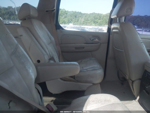 46095377 :رقم المزاد ، 1GYFK66838R171282 vin ، 2008 Cadillac Escalade Esv Standard مزاد بيع