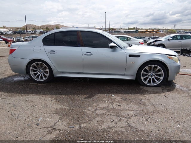 46095380 :رقم المزاد ، WBSNB93566CX06255 vin ، 2006 Bmw M5 مزاد بيع
