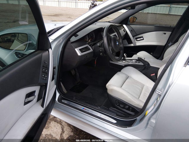 46095380 :رقم المزاد ، WBSNB93566CX06255 vin ، 2006 Bmw M5 مزاد بيع