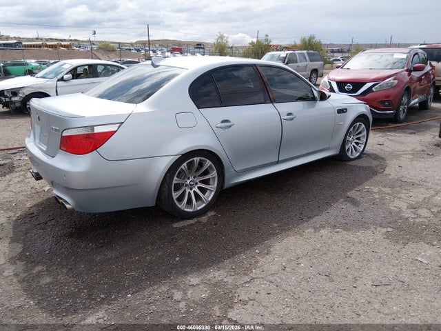 46095380 :رقم المزاد ، WBSNB93566CX06255 vin ، 2006 Bmw M5 مزاد بيع