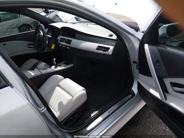 46095380 :رقم المزاد ، WBSNB93566CX06255 vin ، 2006 Bmw M5 مزاد بيع