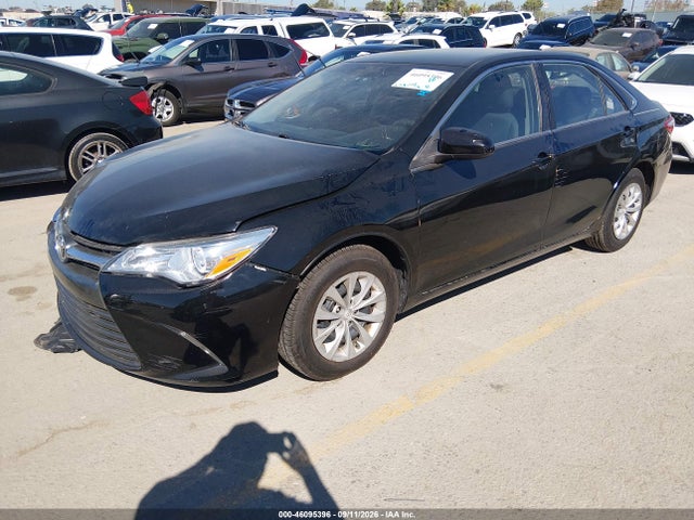 Toyota CAMRY LE 2015 4T4BF1FK1FR470501 Image 2