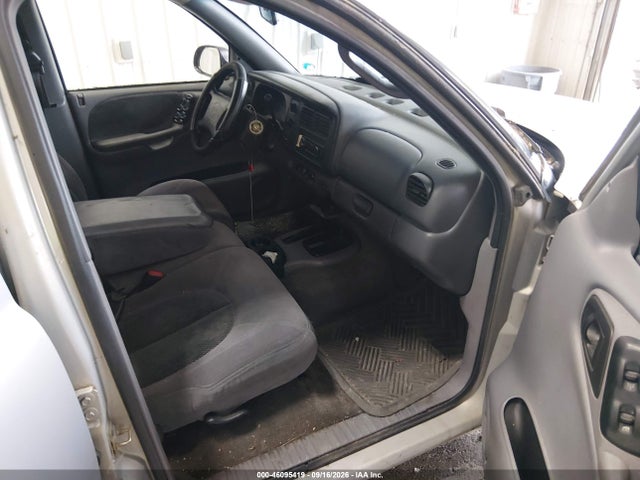 46095419 :رقم المزاد ، 1B4HS28Y3WF218911 vin ، 1998 Dodge Durango Slt مزاد بيع