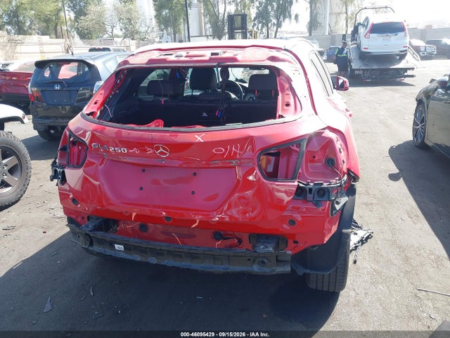 WDCTG4EB6LU028452 Mercedes-Benz GLA 250