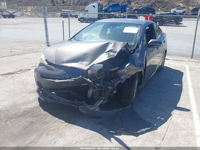 Toyota Prius Two 2017 JTDKBRFU5H3549446 Image 2