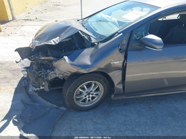 Toyota Prius Two 2017 JTDKBRFU5H3549446 Image 13