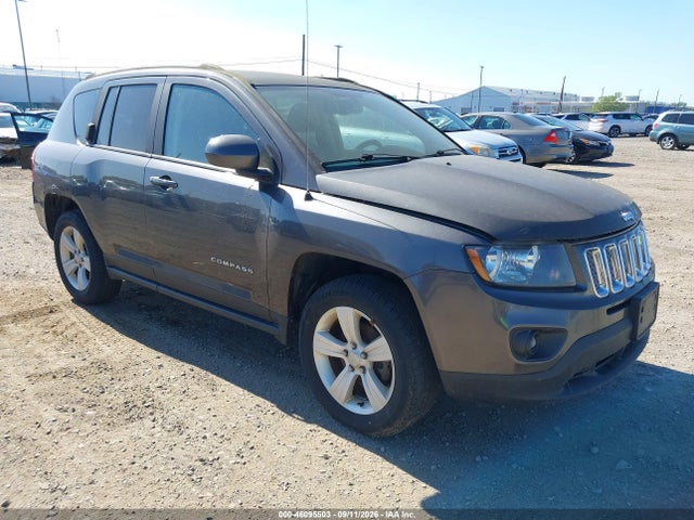 46095503 :رقم المزاد ، 1C4NJDEB2HD192000 vin ، 2017 Jeep Compass Latitude 4x4 مزاد بيع