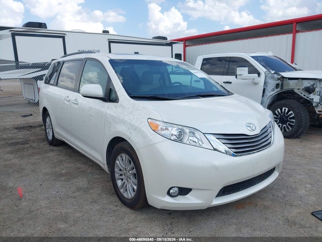 2017 Toyota Sienna Xle 8 Passenger მანქანა იყიდება აუქციონზე, vin: 5TDYZ3DC0HS827746, აუქციონის ნომერი: 46095540
