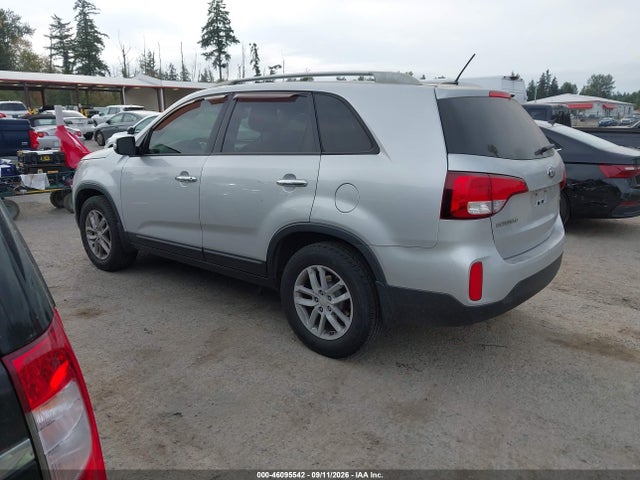 KIA Sorento Lx V6 2015 5XYKT4A79FG576787 Image 3