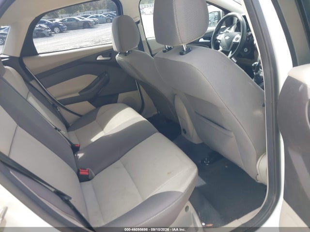 Ford FOCUS SE 2014 1FADP3K21EL132144 Image 8