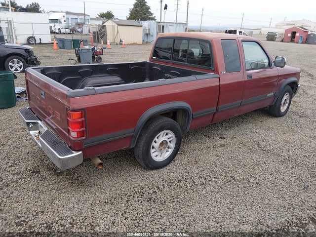 46095731 :رقم المزاد ، 1B7GL23X9NS690661 vin ، 1992 Dodge Dakota مزاد بيع