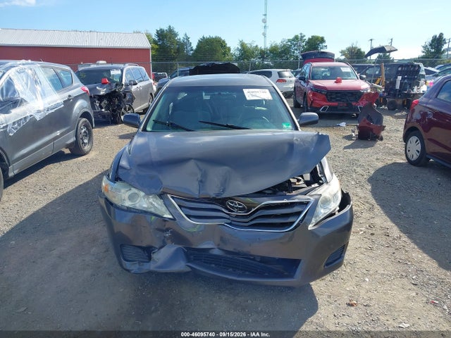 46095740 :رقم المزاد ، 4T4BF3EK2BR160297 vin ، 2011 Toyota Camry Le مزاد بيع