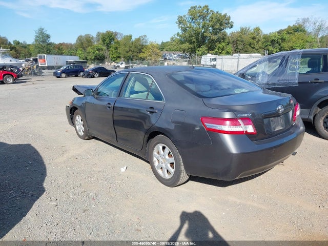 46095740 :رقم المزاد ، 4T4BF3EK2BR160297 vin ، 2011 Toyota Camry Le مزاد بيع