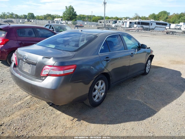46095740 :رقم المزاد ، 4T4BF3EK2BR160297 vin ، 2011 Toyota Camry Le مزاد بيع