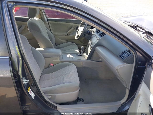 46095740 :رقم المزاد ، 4T4BF3EK2BR160297 vin ، 2011 Toyota Camry Le مزاد بيع