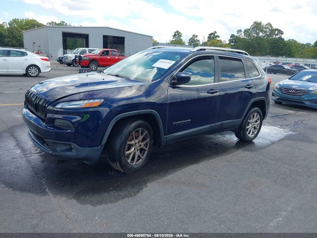 2015 Jeep Cherokee Latitude მანქანა იყიდება აუქციონზე, vin: 1C4PJLCB3FW721784, აუქციონის ნომერი: 46095764