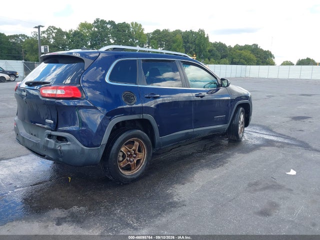 2015 Jeep Cherokee Latitude მანქანა იყიდება აუქციონზე, vin: 1C4PJLCB3FW721784, აუქციონის ნომერი: 46095764