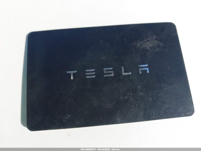 Продаж на аукціоні авто 2023 Tesla Model Y Awd/long Range Dual Motor All-wheel Drive, vin: 7SAYGDEE2PF745017, номер лоту: 46095791