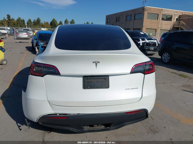 Продаж на аукціоні авто 2023 Tesla Model Y Awd/long Range Dual Motor All-wheel Drive, vin: 7SAYGDEE2PF745017, номер лоту: 46095791