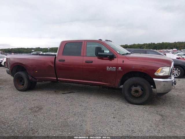 46095815 :رقم المزاد ، 3C63RPGL4HG770129 vin ، 2017 Ram 3500 Tradesman  4x2 8' Box مزاد بيع