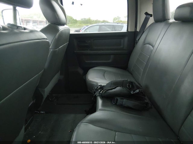 46095815 :رقم المزاد ، 3C63RPGL4HG770129 vin ، 2017 Ram 3500 Tradesman  4x2 8' Box مزاد بيع
